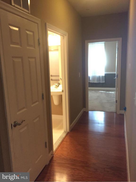 Building Photo - 6161 Willow Pl