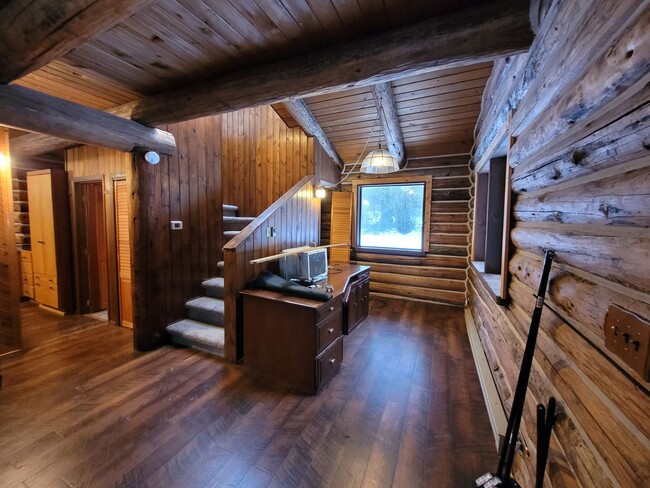 Building Photo - Log Cabin on Acreage, Mosquito Lk Rd