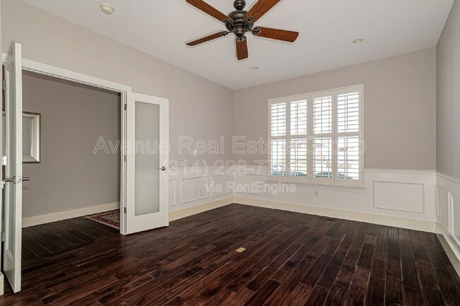 Building Photo - 8914 Hilltop Manor Dr