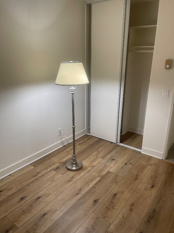 Building Photo - 284 E Surfside Dr