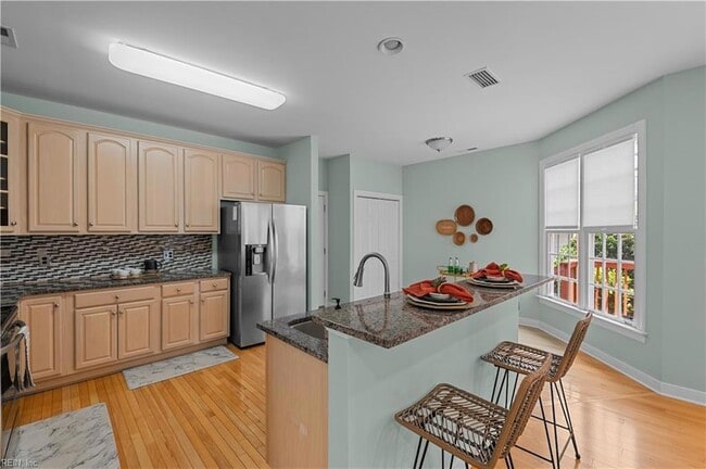 Building Photo - 232 Suri Dr