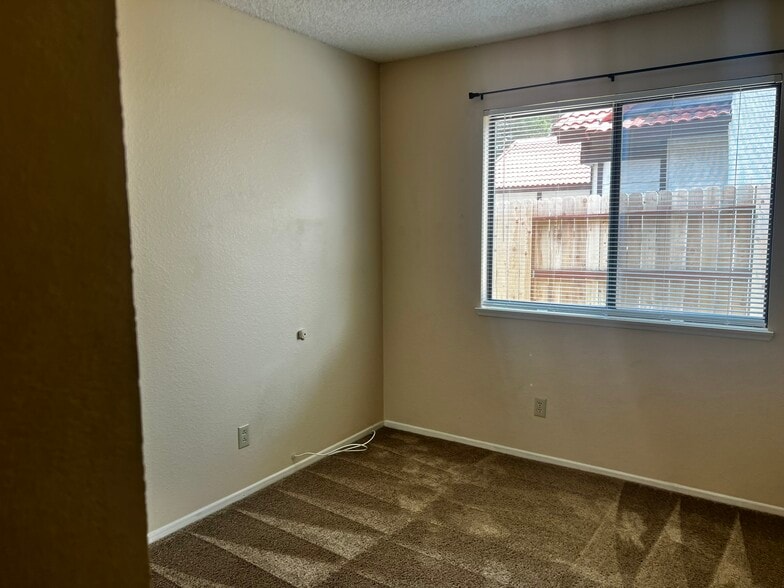Bedroom - 2716 W Avenue K4