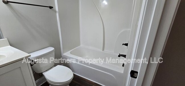 Building Photo - 1706 Verdery St