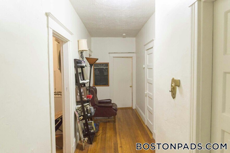 Building Photo - 1377 Commonwealth Ave