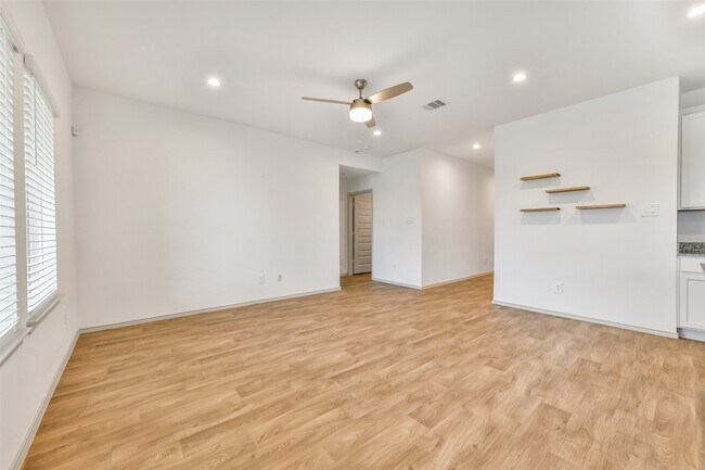 Building Photo - 9710 Wall St