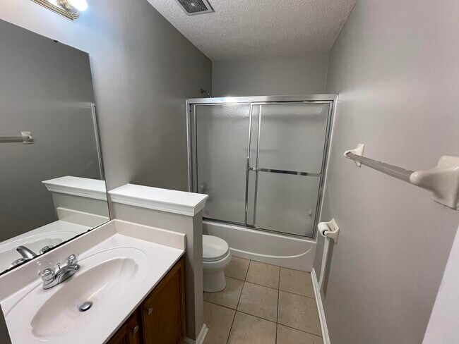 Building Photo - 1428 Radley Cove