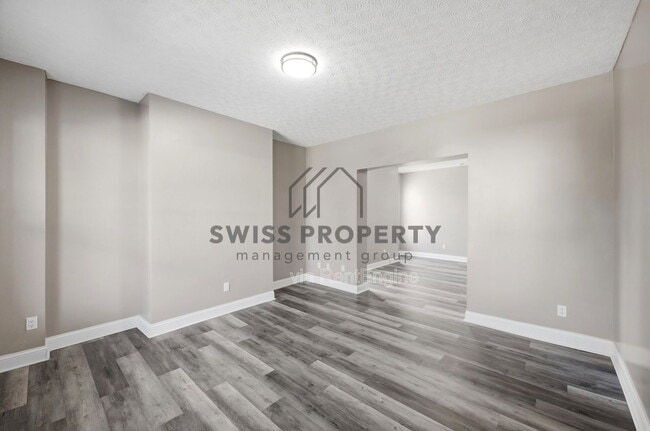Building Photo - 391 St Clair Ave