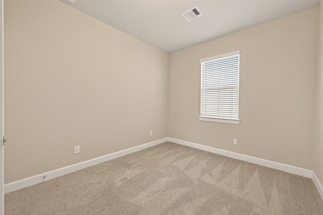 Building Photo - 3223 Cedar Dawn Ln