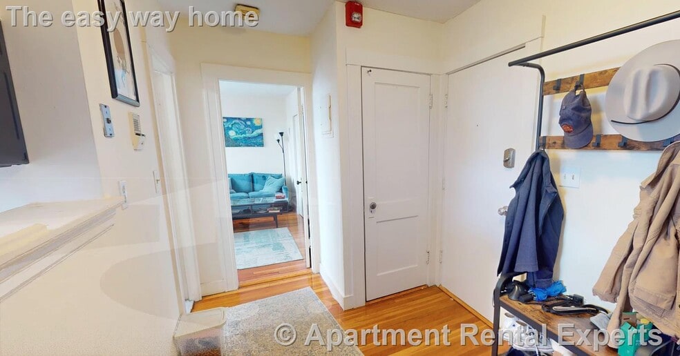 Building Photo - 402 Highland Ave