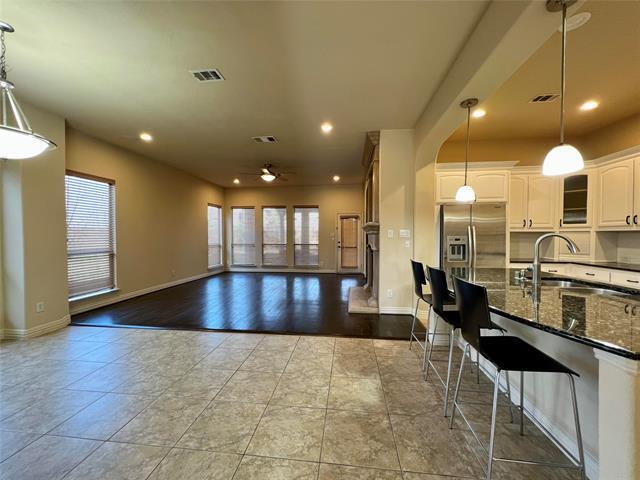 Building Photo - 2043 Loma Alta Dr