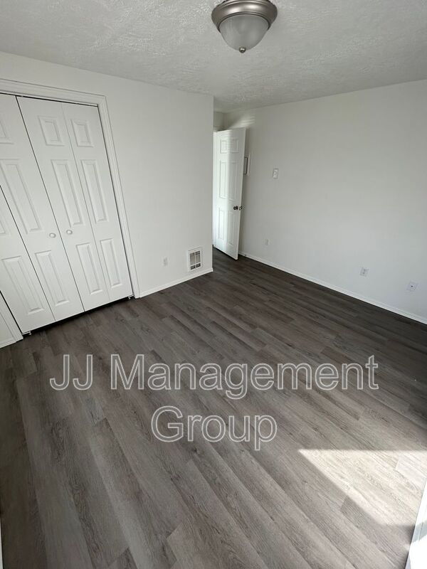 Building Photo - 1207 2nd St