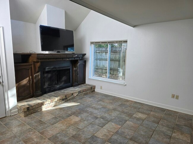 Building Photo - 2022 Michel Delving Rd