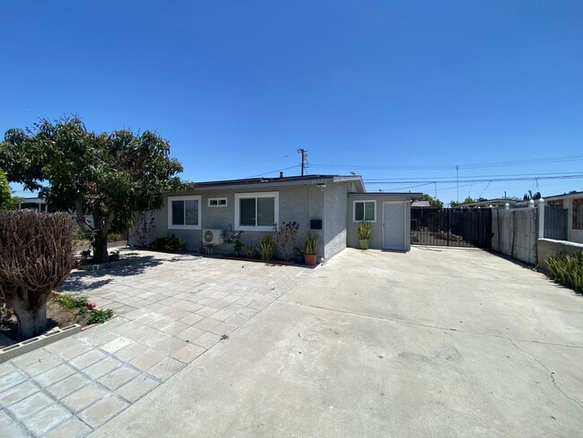 Building Photo - 15522 Claretta Ave