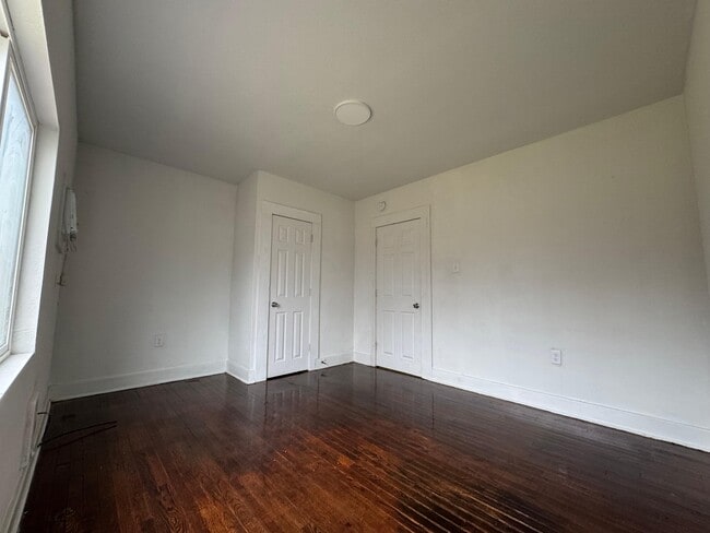 Building Photo - 542 N Scott St