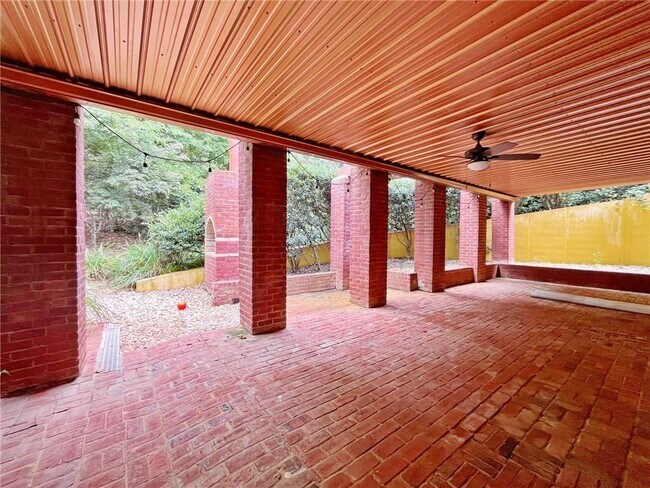 Building Photo - 6709 Wooded Cove Ct