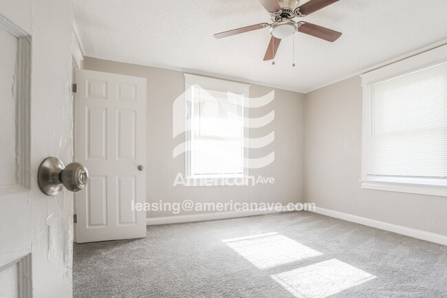 Building Photo - 3044 E 32 St