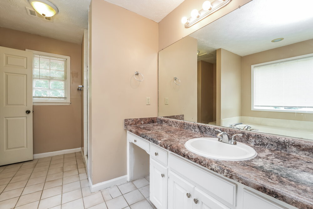 Building Photo - 3550 Spring Creek Cir