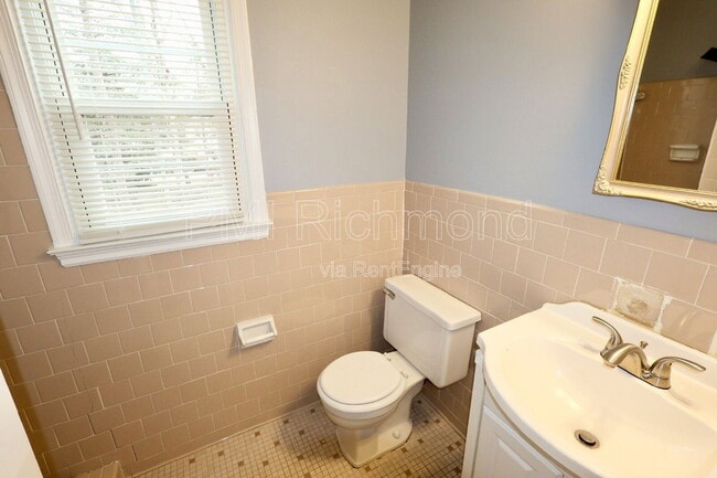 Building Photo - 1929 Millsap Ln