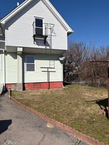 Building Photo - 13 Orchard St