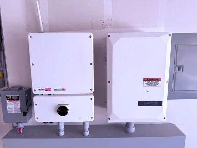 Building Photo - 6461 W Austin Wy