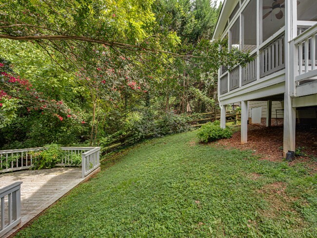 Building Photo - 2124 Sablewood Dr