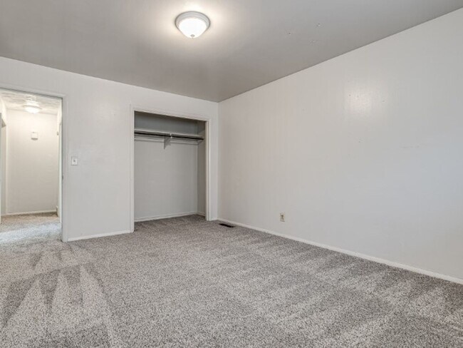 Building Photo - 33 NE 63rd St