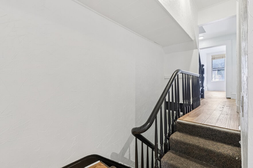 Hall - 4723 Butler St