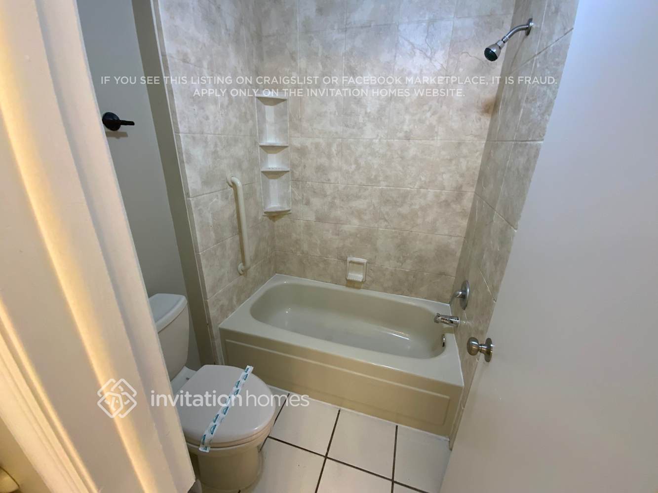 Building Photo - 3871 Biscayne Dr