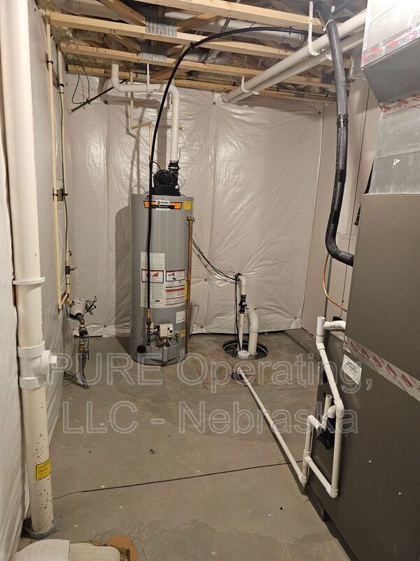 Building Photo - 17451 Tucker St