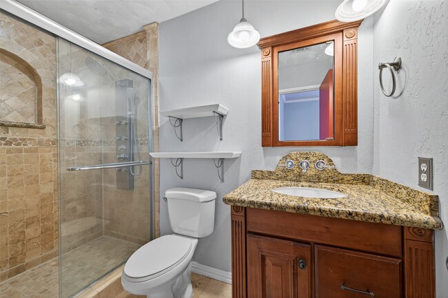 Building Photo - 16419 Cairnway Dr