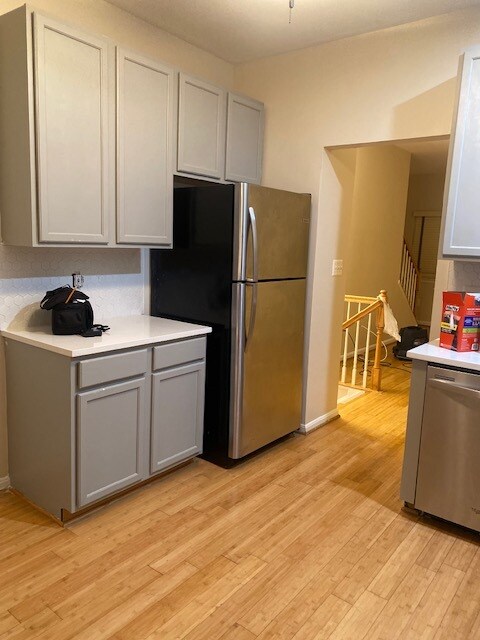 Kitchen - 8309 Cloud St