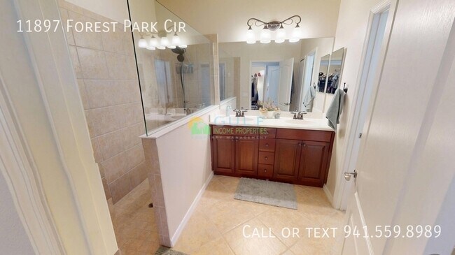 Building Photo - 11897 Forest Park Cir