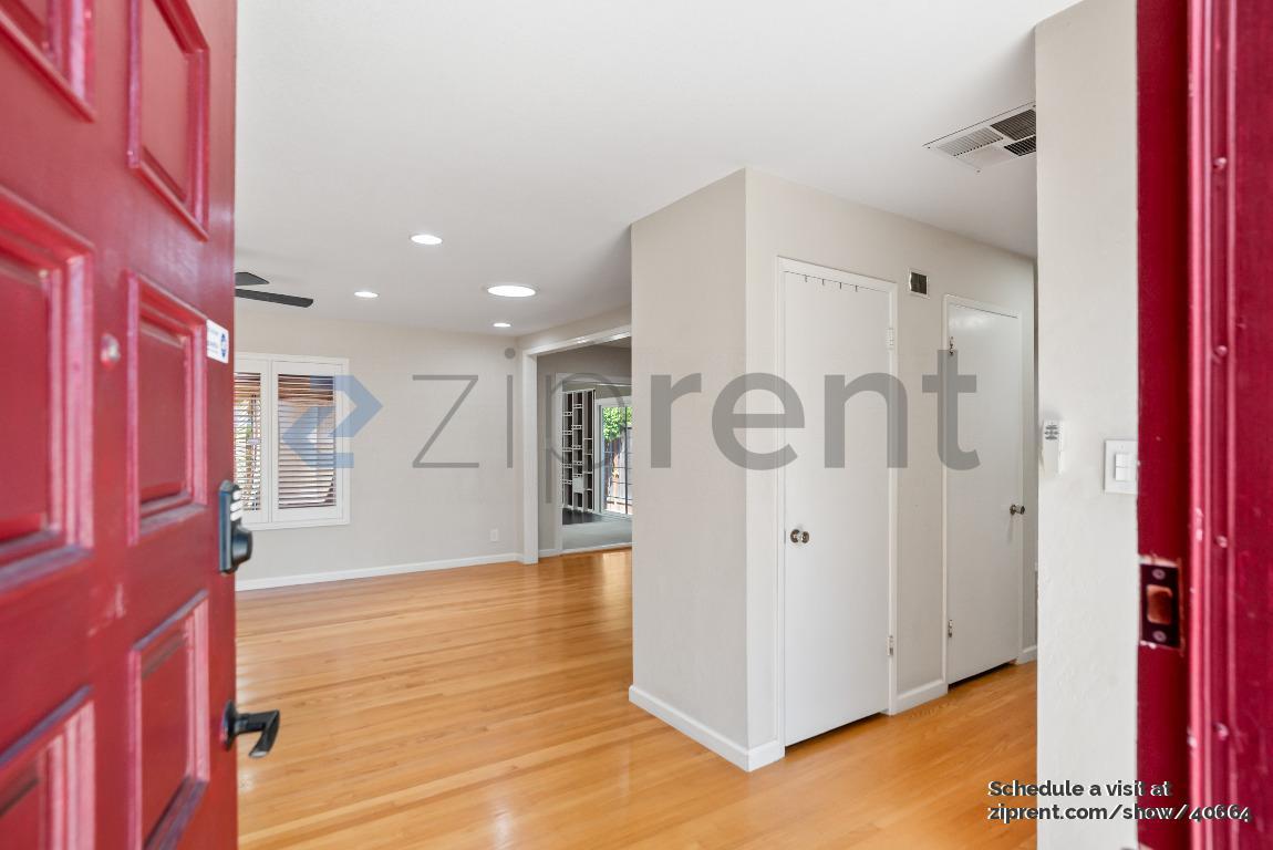 Building Photo - 38596 Athy St