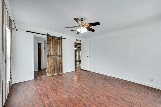 Building Photo - 1619 J J Seabrook Dr