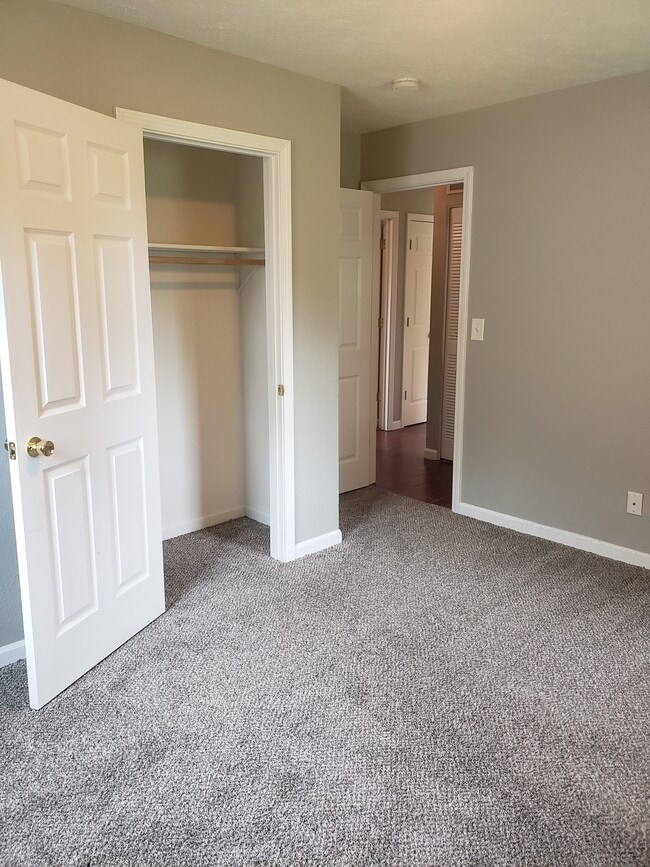 Building Photo - 1304 Dalton Dr