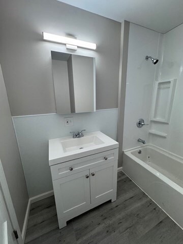 Building Photo - 37 Cortland St