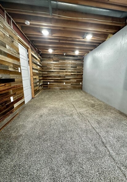 Building Photo - 1364 W 134th Dr