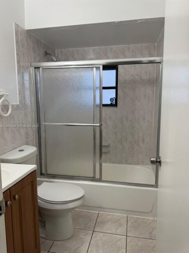 Building Photo - 4929 SW 139th Ct