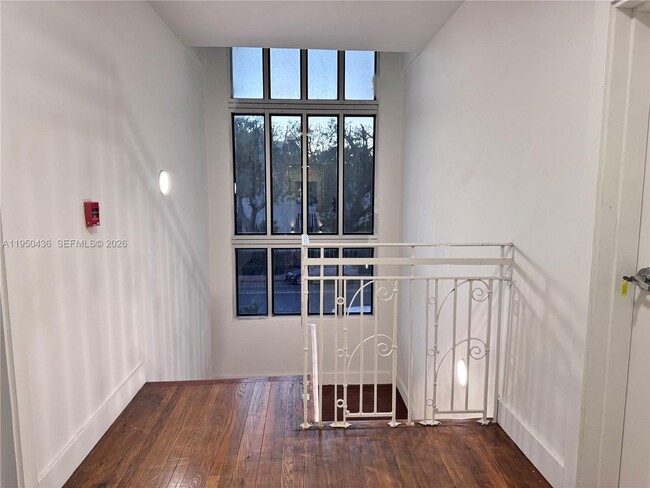 Building Photo - 1525 Euclid Ave