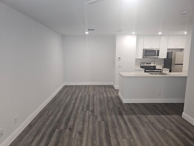 Building Photo - 3024 Parkway Blvd