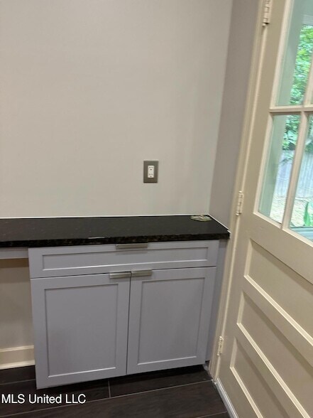 Building Photo - 3564 Cowan Pl