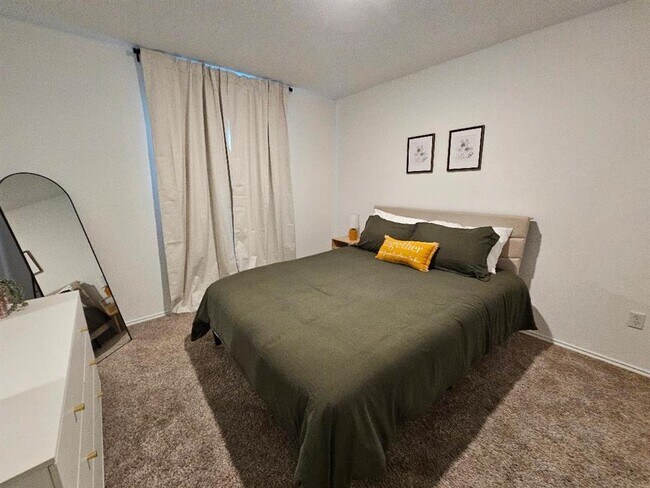 Building Photo - 14007 Tordillo Dr