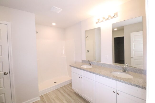 Building Photo - 3008 Jane Ln