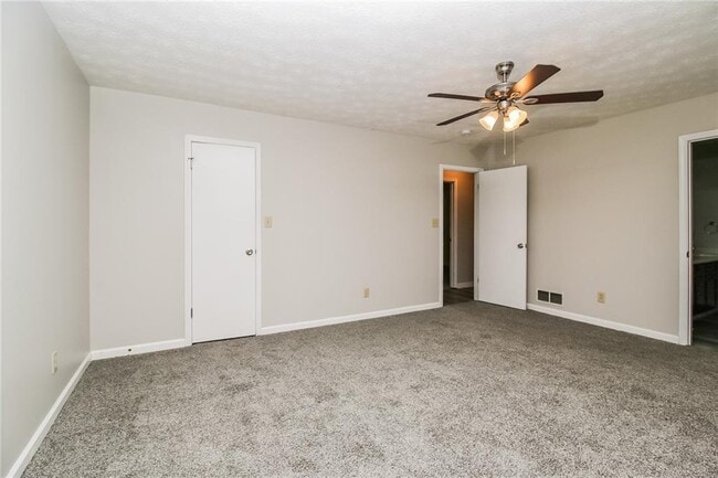 Building Photo - 35 Quails Ct
