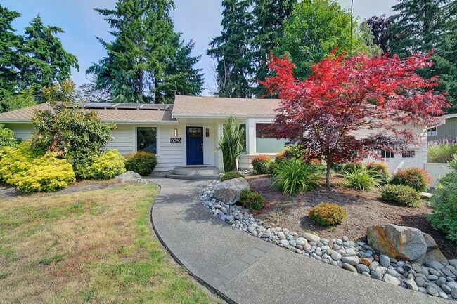 Building Photo - 5bd/2.75ba Mercer Island Home