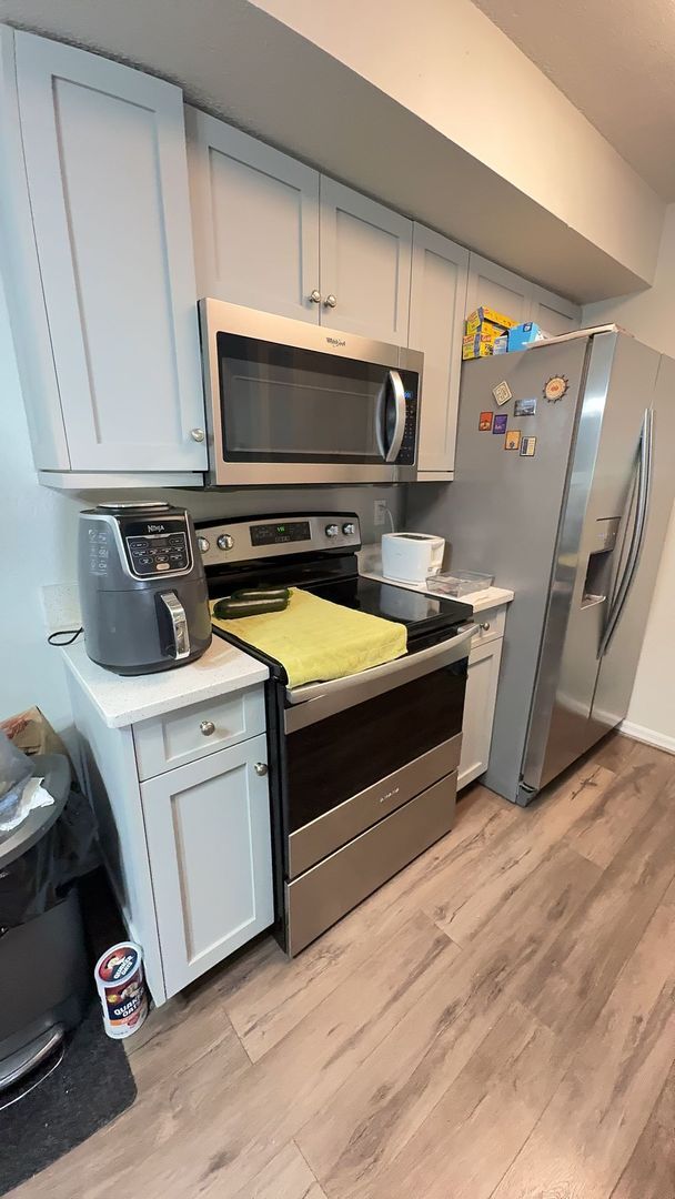 Building Photo - Beautifully  3-bedroom, 2-bath unit located in the desirable Venetian Palms community in Fort Mye...
