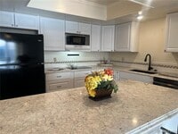 Building Photo - 13890 E Marina Dr