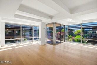 Building Photo - 7131 E Rancho Vista Dr