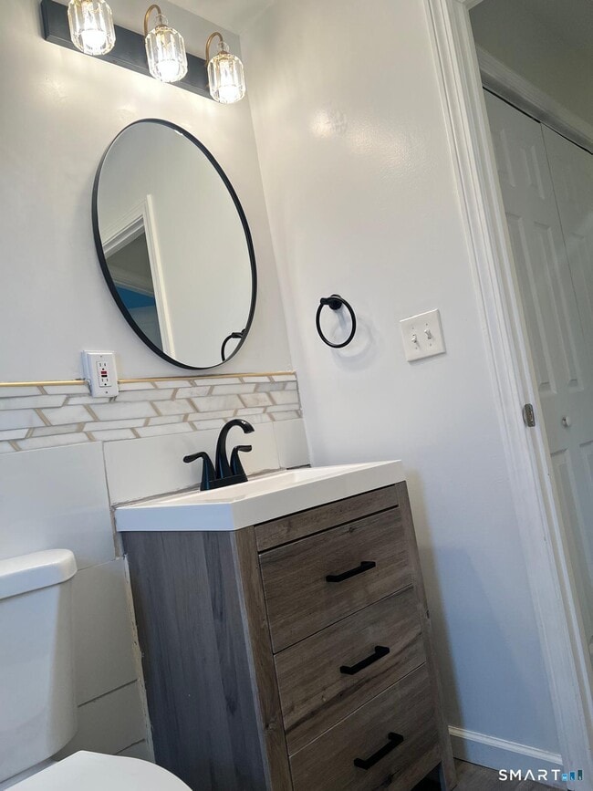 Building Photo - 34 Norman St