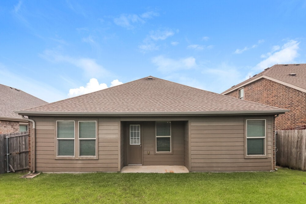 Building Photo - 2116 Meadow View Dr